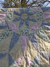 Vintage patchwork quilt bed - quilt,,