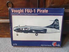 72010 pavla models vought - pavla,