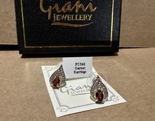 Vintage GIANI Jewellery Ladies Gold Plated Garnet earrings Boxed Pu560