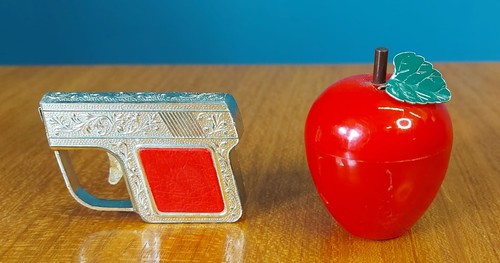 Vintage novelty tape measures - vintage,