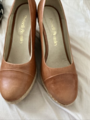Women russell and bromley - russell,