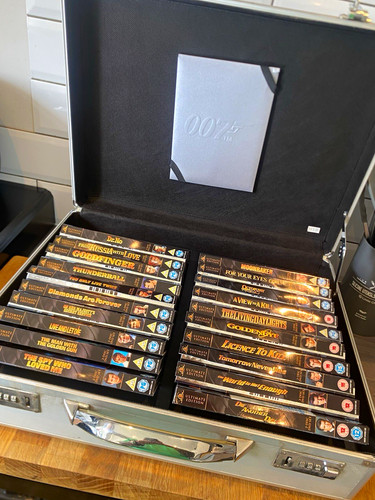 James bond 007 ultimate - bond,