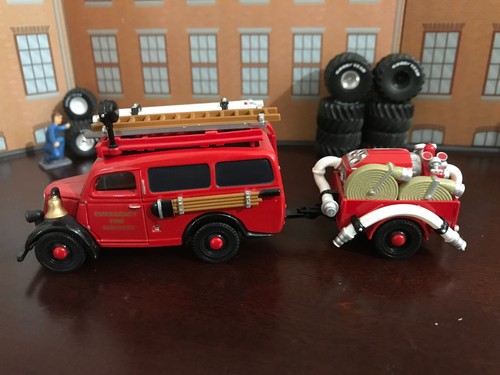 Ford e83w van - matchbox, (fire