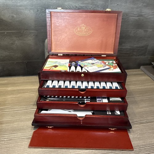 Royal langnickel artist - &,