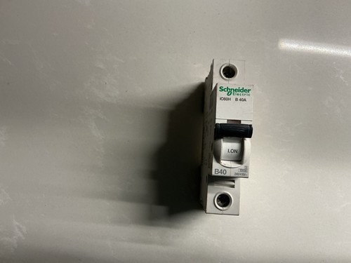 Schneider ic60h b40 - type, b