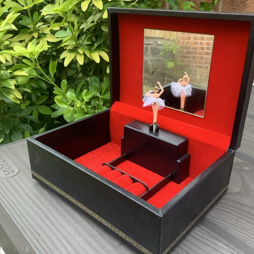 Design philipp jewellery box - design,
