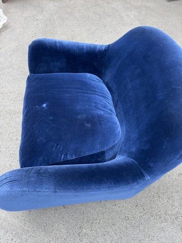 Blue velvet loveseat - blue,