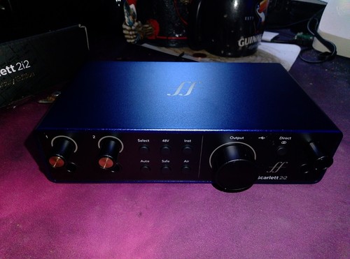 Focusrite scarlett 2i2 - scarlett,