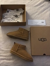  Size 4 Ugg Classic Mini Boot