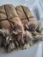 M & S  NWOT LADIES GLOVES SIZE S M FUR TRIMIMG.