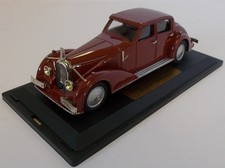 CLASSIQUES, VOISIN C28 Crest