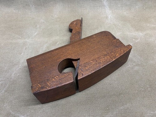 Coachmaker compassed t - coachmaker's,