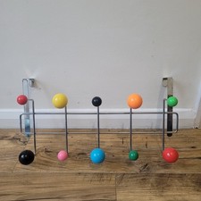 Large Colourful Atomic Sputnik