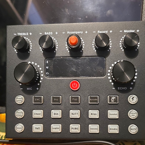 Compact desktop audio - p9,
