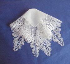 1930s/40s-FRENCH-white, antique,bridal h'chief-HAND-WORKED,bobbin lace border