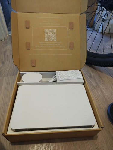 Sky broadband wifi max hub - broadband,
