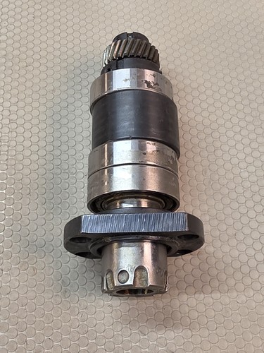 Swiss lathe axial - live, tool