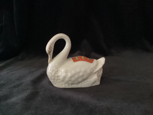 Antique crested ware swan - -,
