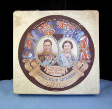BOXED CORONATION SOUVENIR 1937 KINGS PLATE FORK SPOON BULLDOG LION FLAG NAPKIN