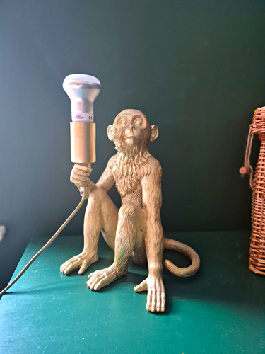 Gold monkey novelty table - gold,
