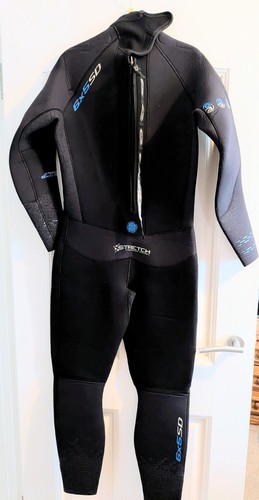 Three 6x5 semi - semi-dry, scuba