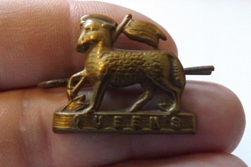 Military badge queen royal - queen's,