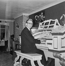 Welsh organ builder Len Rawle