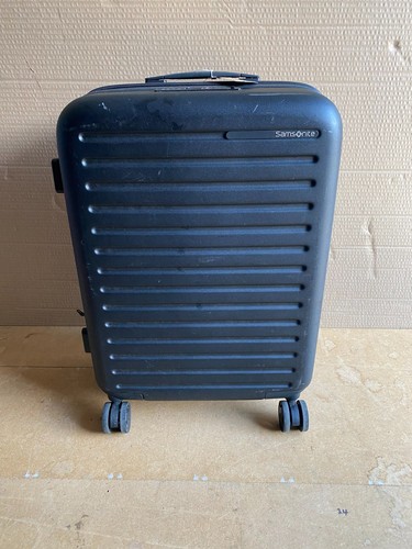 Samsonite restackd cabin - (94),