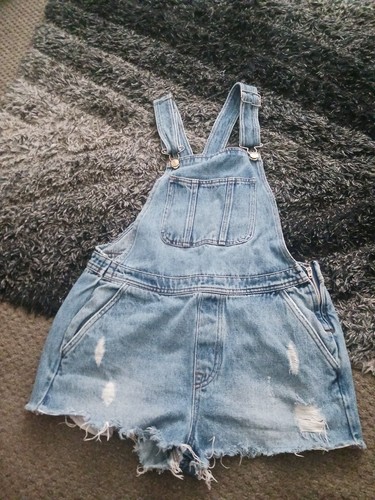 Ladies distressed short - distressed,