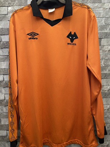 Wolverhampton wanderers 82 - wolverhampton,