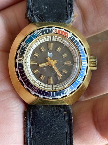 Watch lip antique - watch, year