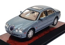 Maisto 1/43 Scale Diecast