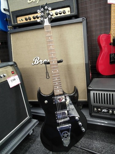 Silvertone electric guitar - silvertone,
