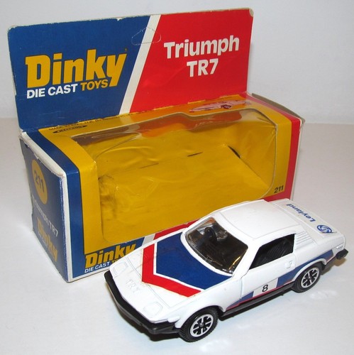 Dinky toys 211 207 triumph - toys,