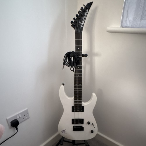 Jackson white dinky electric