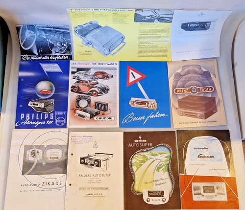 Contemporary car radio - contemporary,