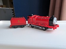 TOMY Trackmaster JAMES & TENDER Thomas & Friends Motorised Battery Train 2013