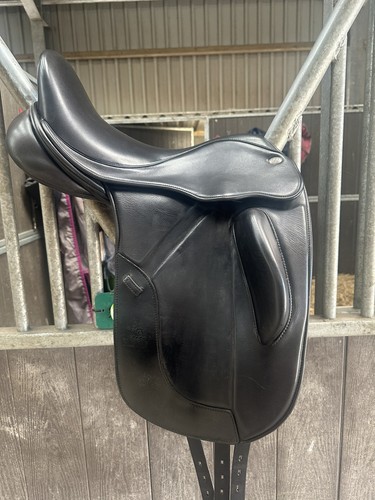 Fairfax dressage saddle 5 - fairfax,