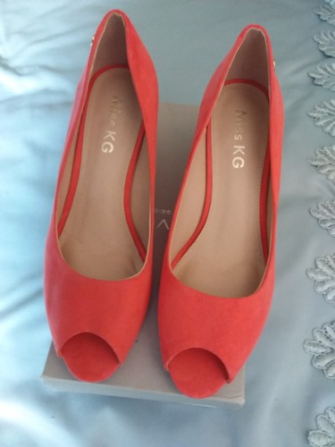 New carvela ladies - new, suede