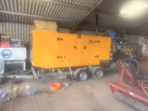 Volvo 200 kva trailer - 200, mounted