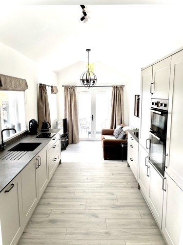 Self catering holiday cottage - self,