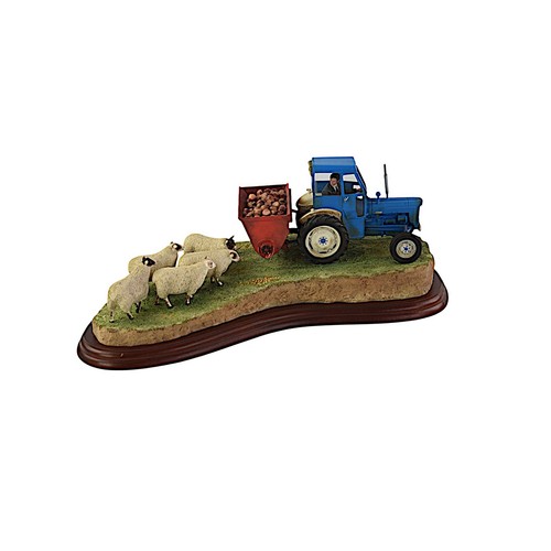 Border fine arts tractor - border,