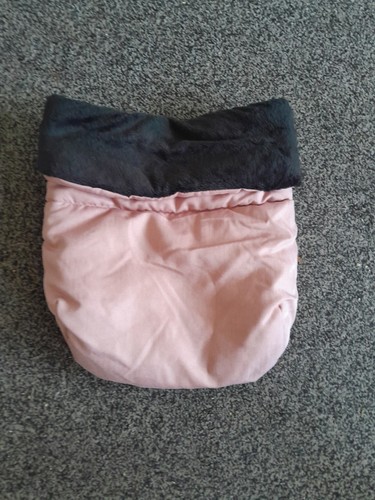 Universal cosy toes footmuff - toes,