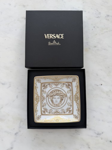 Versace medusa gala - versace,