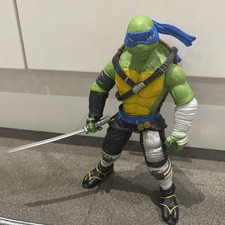 2015 Teenage Mutant Ninja Turtles TMNT 11” Leonardo Figure – Playmates Toys