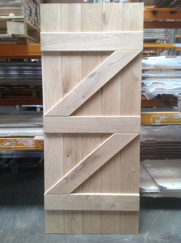 Oak ledged braced door - braced, bead