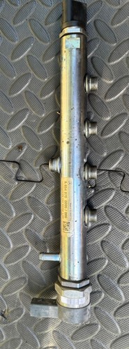 Fuel distributor rail - fuel,