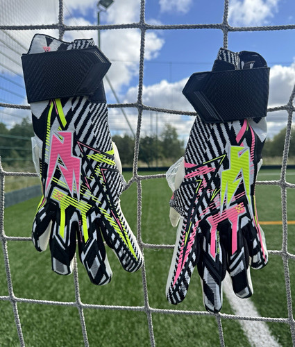 Kaliaaer goalkeeper gloves