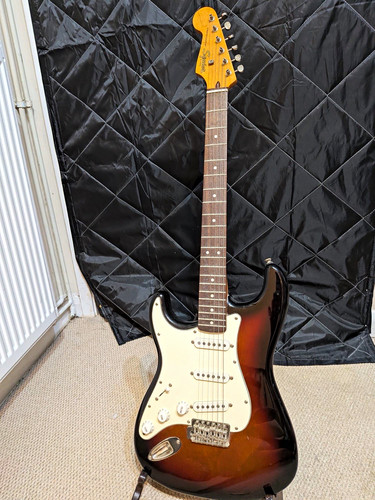 Left handed squier - handed, standard