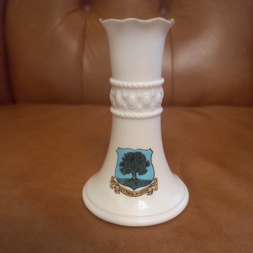 Goss crested china model - crested,